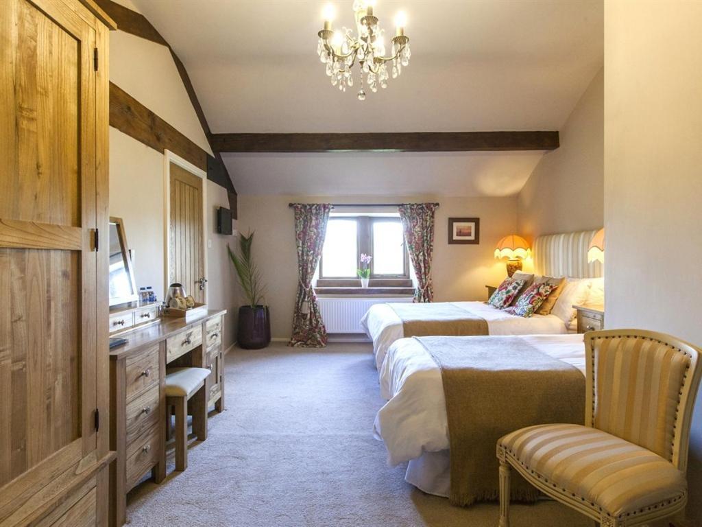 Throstle Nest Farm Hotel Carleton Room photo